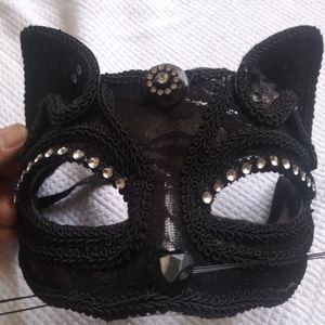 Cat mask